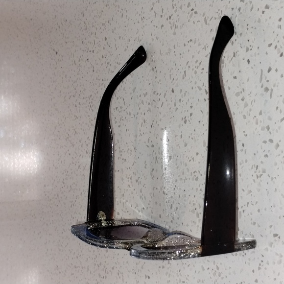 Ladies Square Oversized Color Blocked Framed Sunglasses (Blue/Dark Brown). - Picture 4 of 4